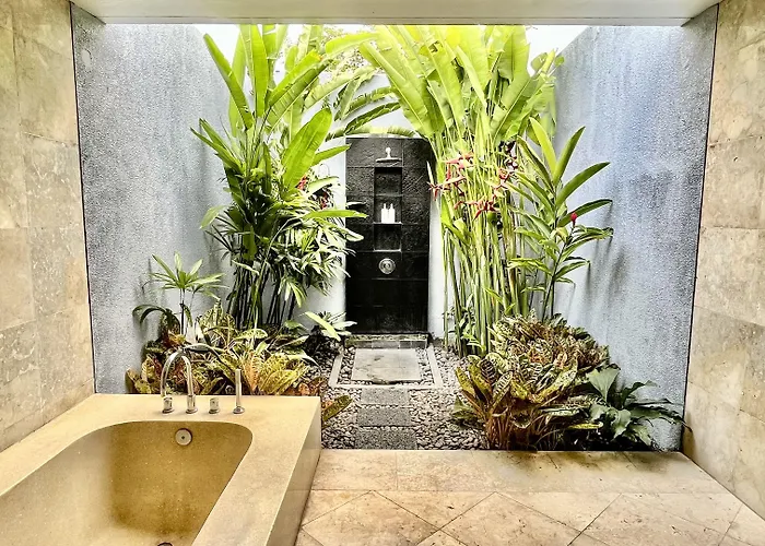 Jabunami Estate Villa *